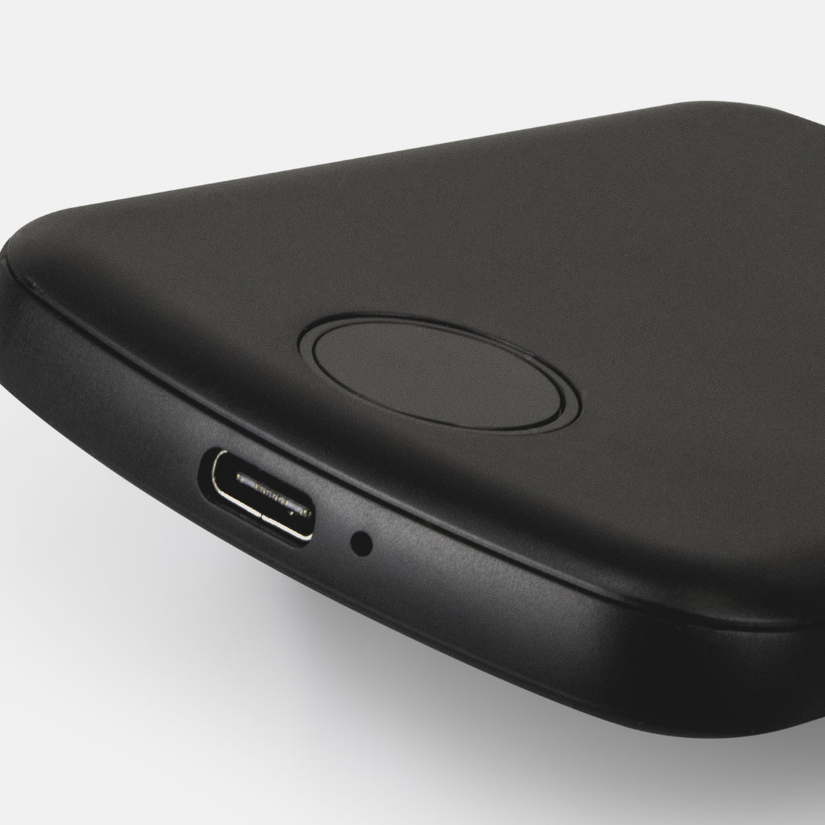 INGENIO MagSnap Wireless Charging Power Bank - Detail