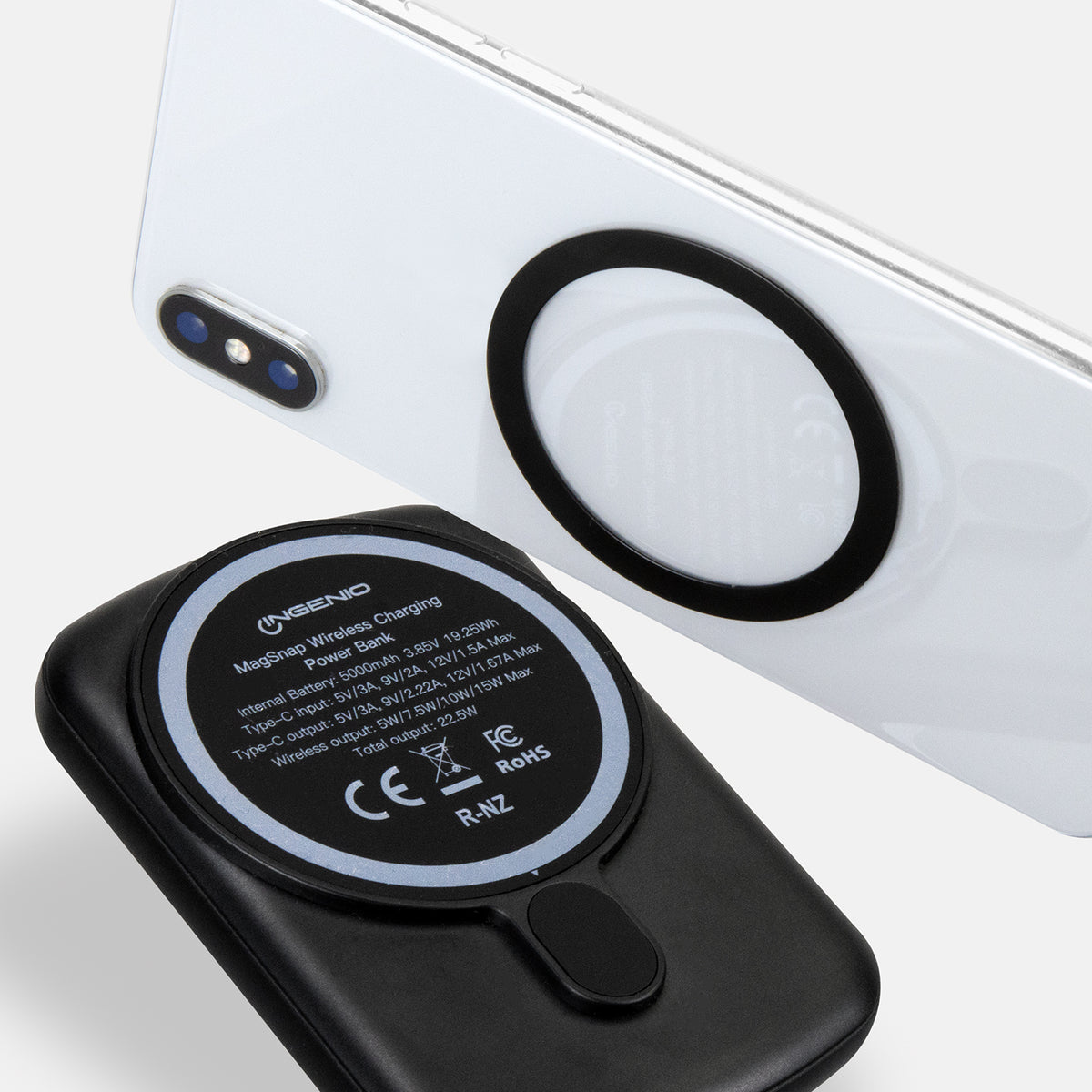 INGENIO MagSnap Wireless Charging Power Bank - Detail