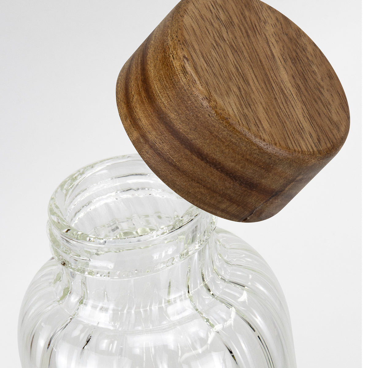 Keepsake Linear Glass Drink Bottle - Detail