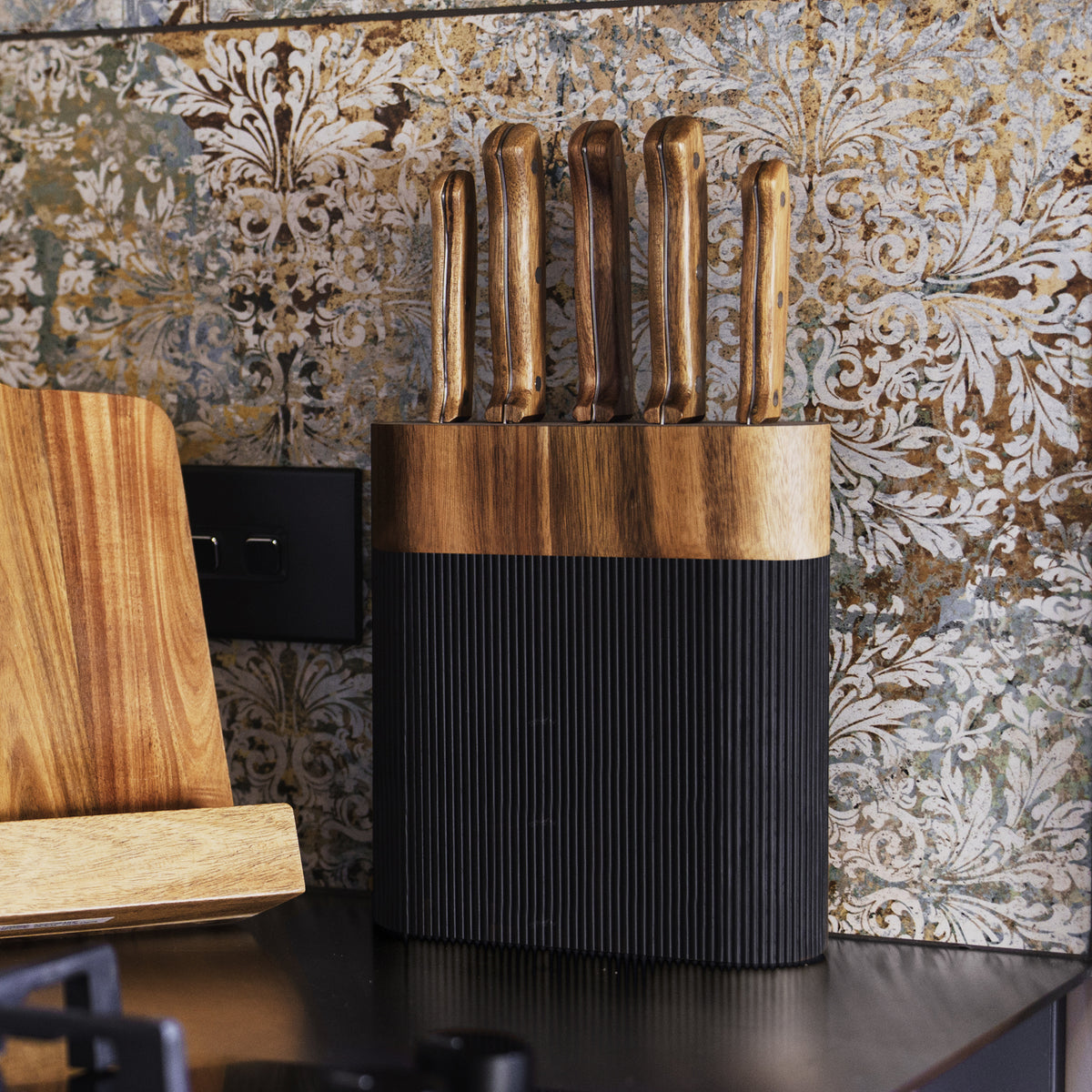 Keepsake Noir Knife Block - Feature