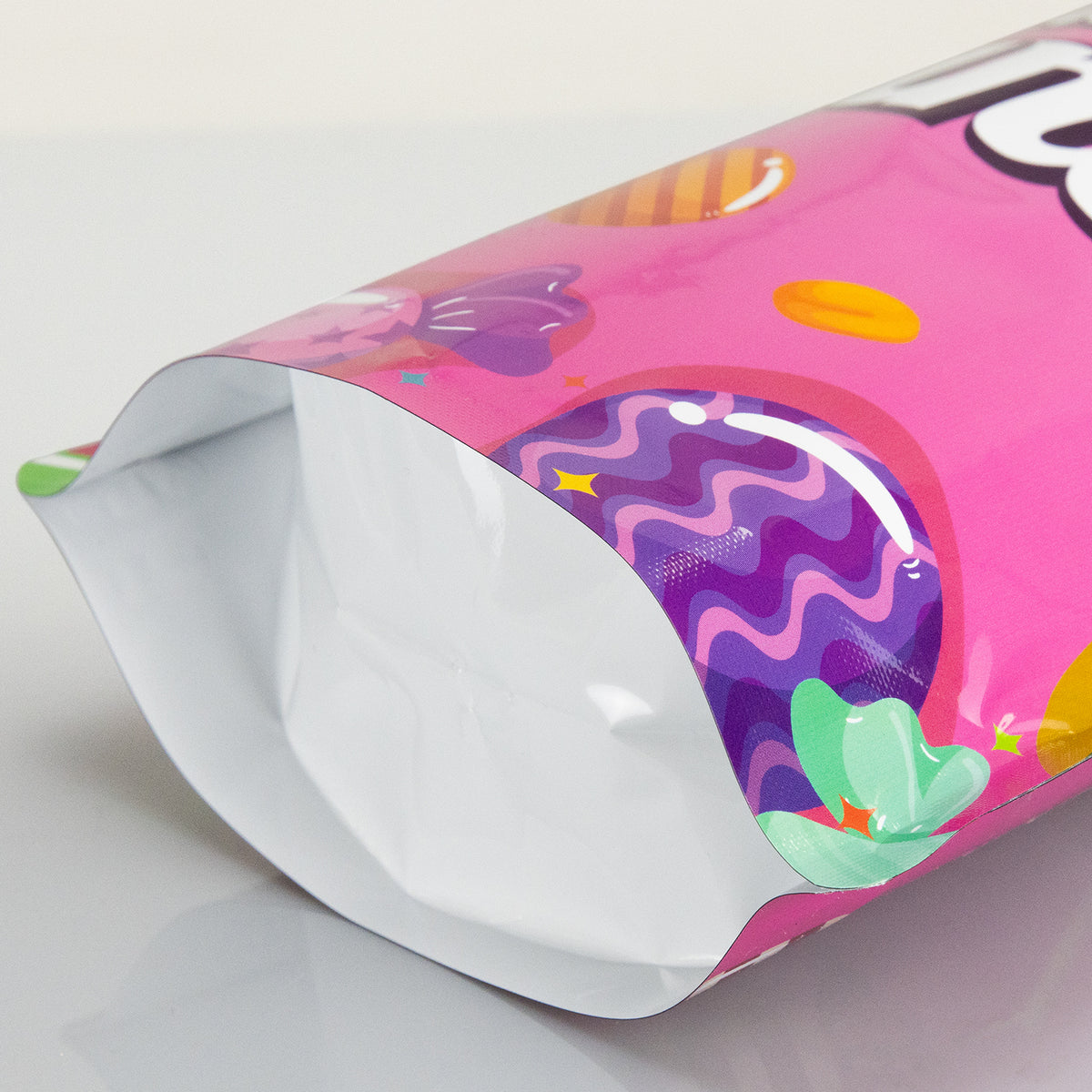 Foil Stand Up Pouch - Medium - Detail