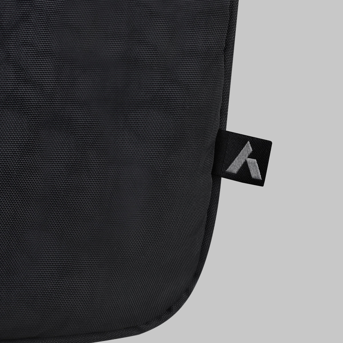 ARCHER Tasman Laptop Bag - Tag