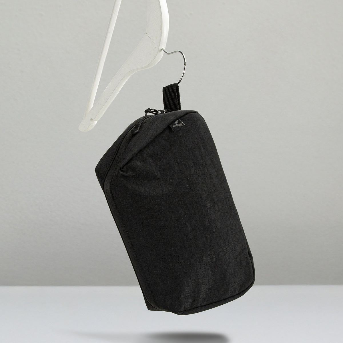 ARCHER Tasman Toiletry Bag - Feature