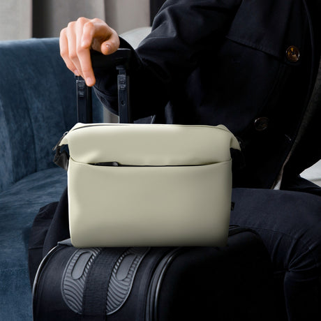 ARCHER Soft-Touch Toiletry Bag - Feature