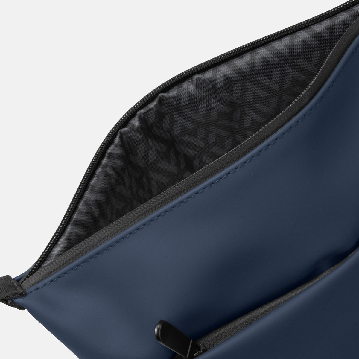 ARCHER Soft-Touch Toiletry Bag - Lining