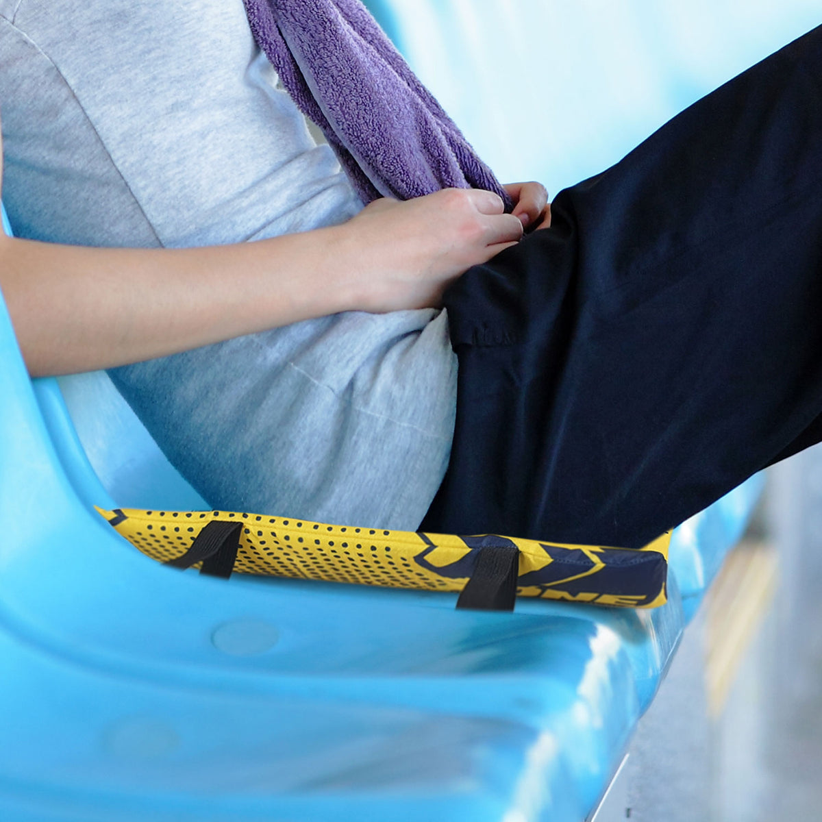 Terrace Foldable Stadium Cushion - Feature