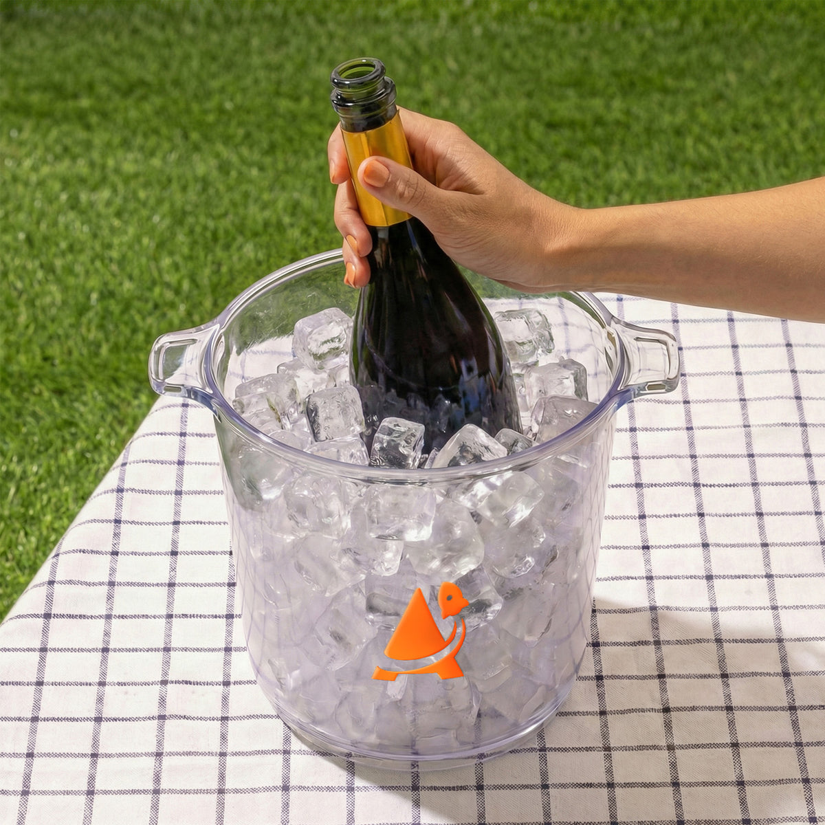 Alpine Ice Bucket - Feature