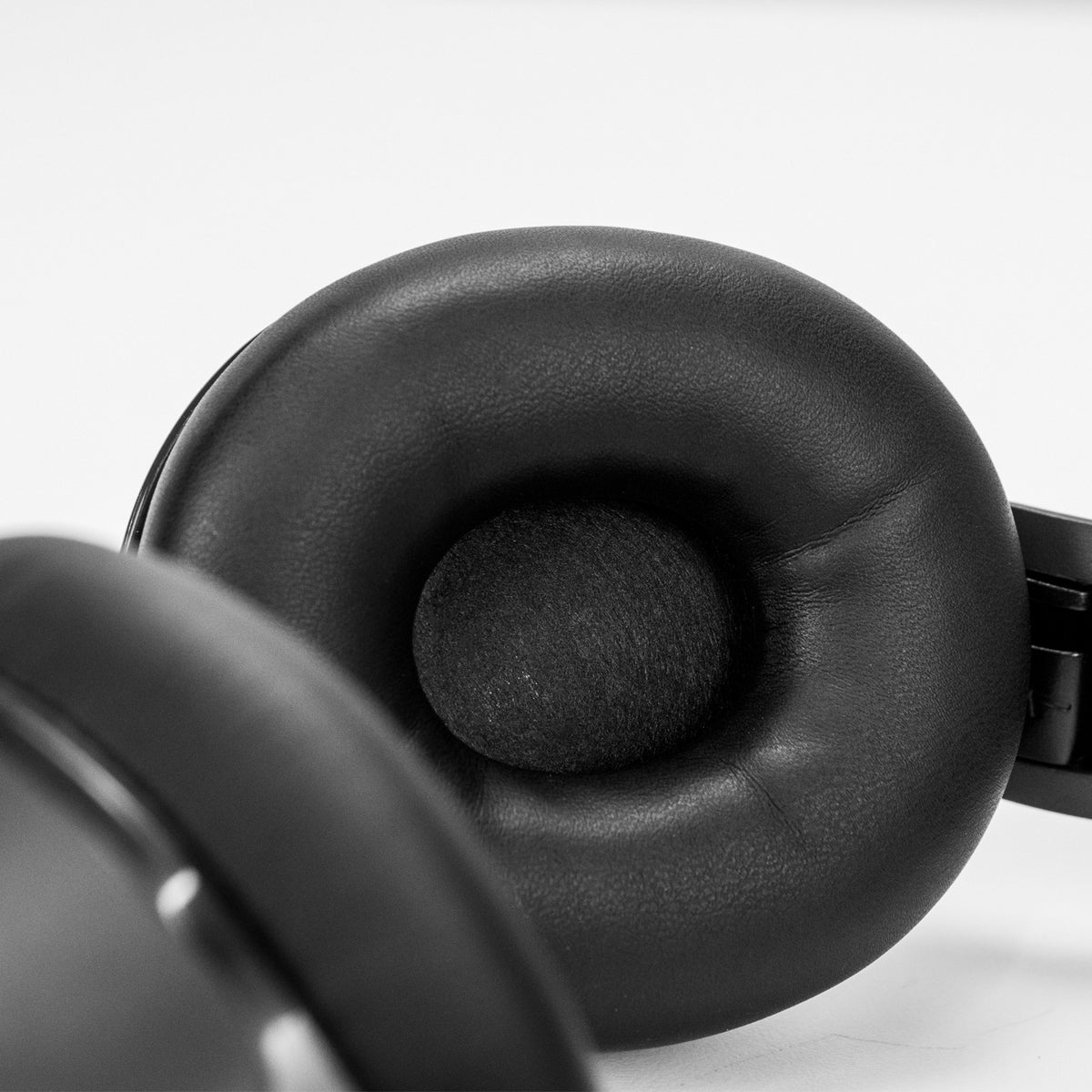 Skullcandy Icon 180 Wireless Headphones - Ear Cushion