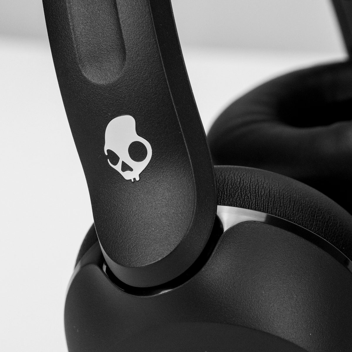 Skullcandy Icon 180 Wireless Headphones - Logo